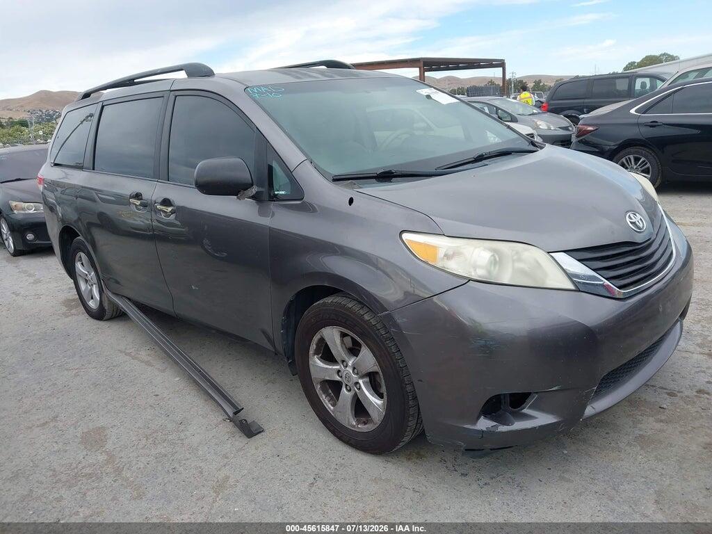 5TDKA3DCXBS006643 2011 TOYOTA SIENNA photo no. 1