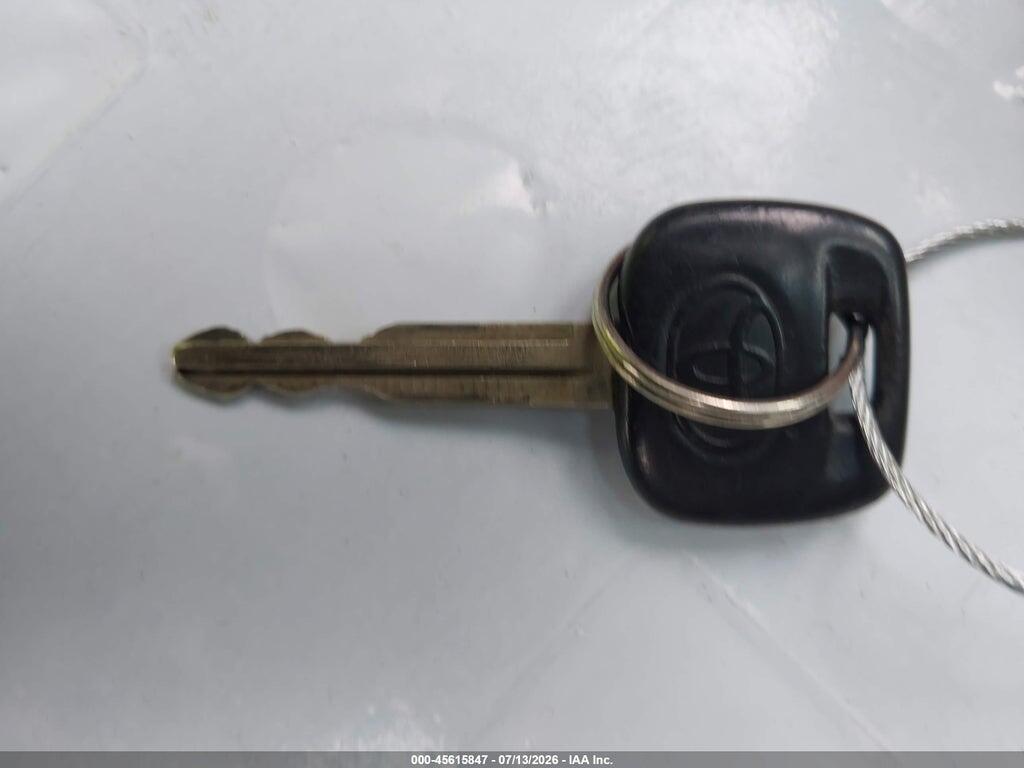5TDKA3DCXBS006643 2011 TOYOTA SIENNA photo no. 11