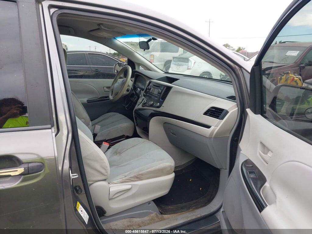 5TDKA3DCXBS006643 2011 TOYOTA SIENNA photo no. 5