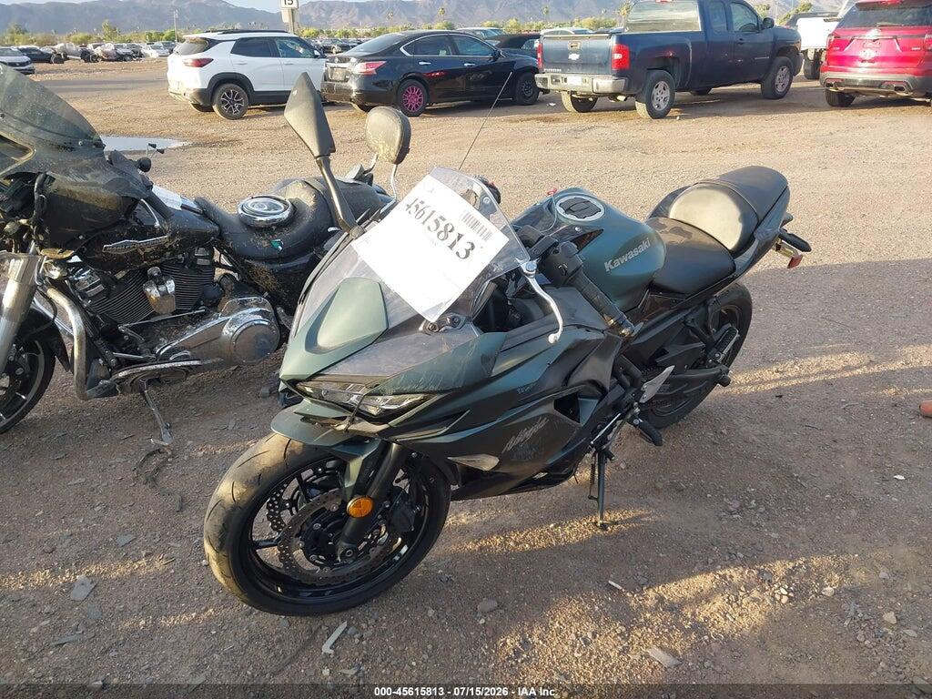 ML5EXEP15SDAF5853 2025 KAWASAKI EX650 photo no. 2