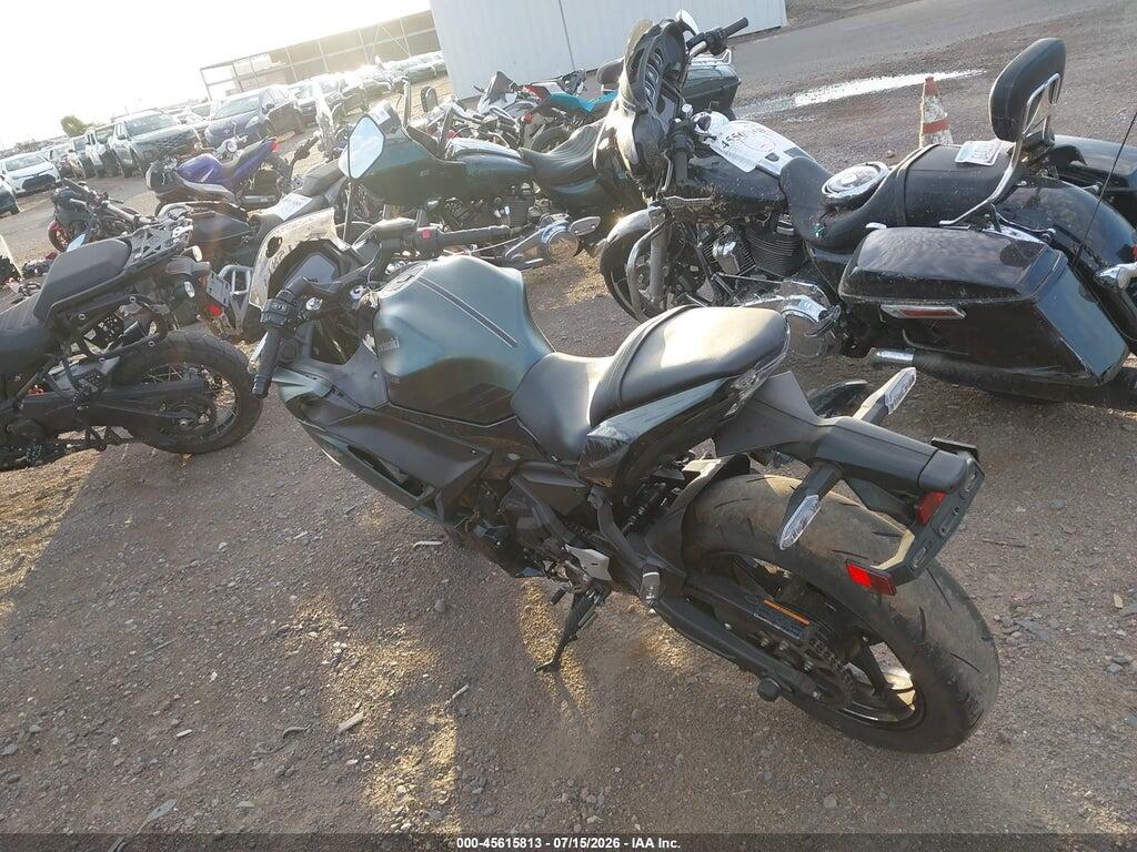 ML5EXEP15SDAF5853 2025 KAWASAKI EX650 photo no. 3