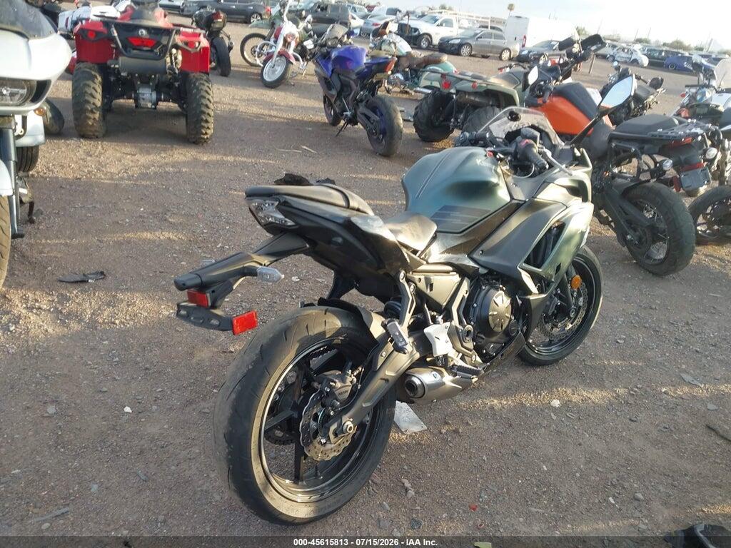 ML5EXEP15SDAF5853 2025 KAWASAKI EX650 photo no. 4