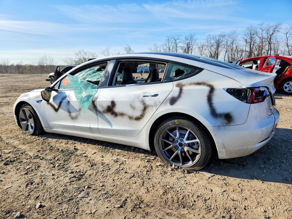 2021 TESLA MODEL 3 — Фото 2 из 12