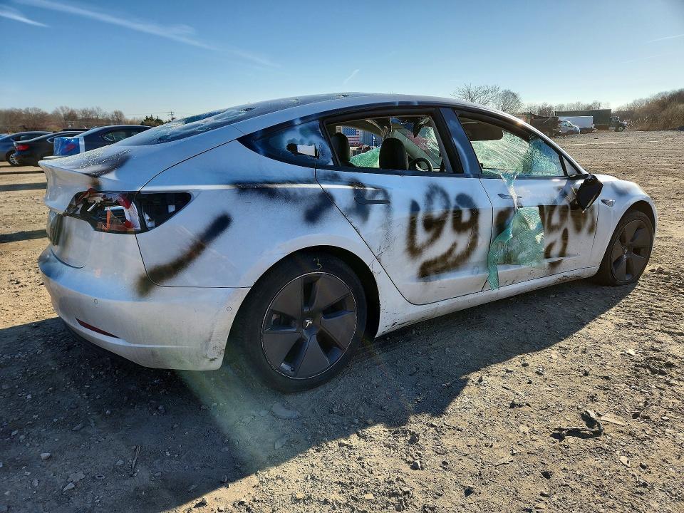 2021 TESLA MODEL 3 — Фото 3 из 12