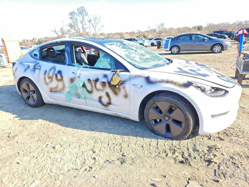 2021 TESLA MODEL 3 — Фото 4 из 12