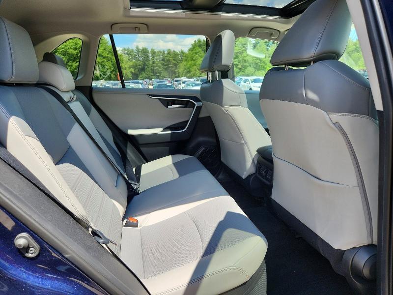 2021 TOYOTA RAV4 LIMITED — Фото 11 из 14