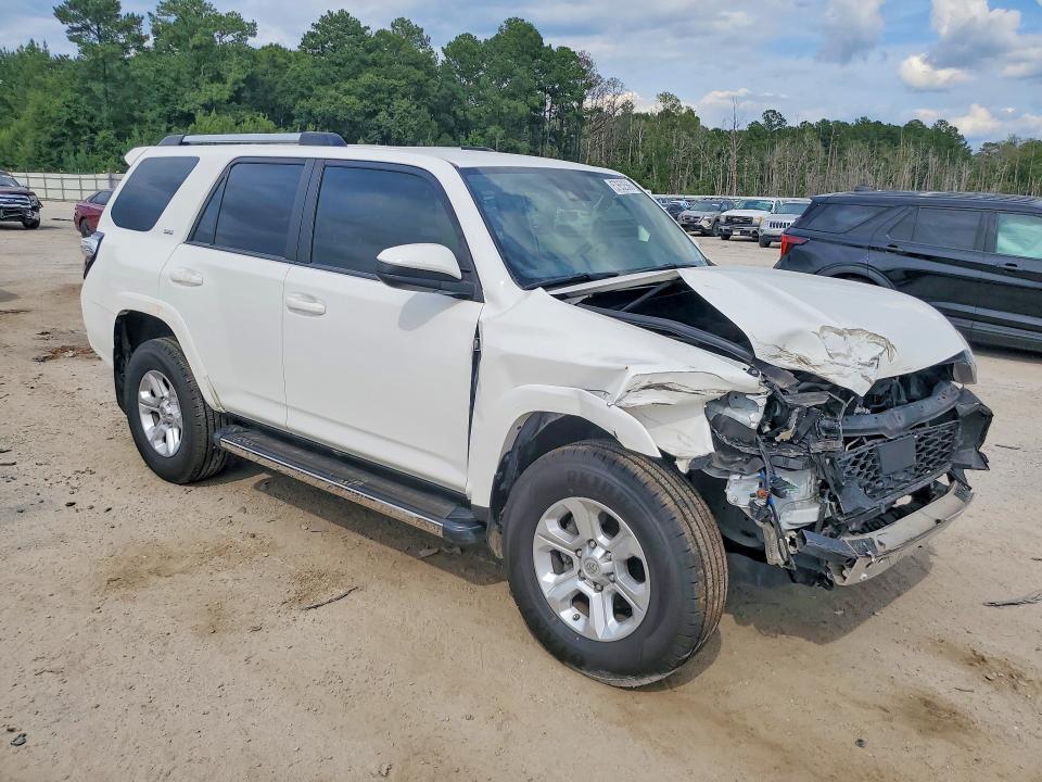 2021 TOYOTA 4RUNNER SR5 — Фото 4 из 14
