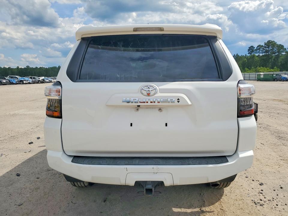 2021 TOYOTA 4RUNNER SR5 — Фото 6 из 14