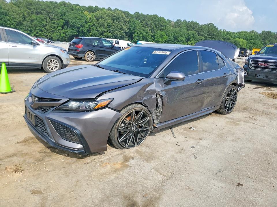 4T1G11AK5MU563086 2021 TOYOTA CAMRY photo no. 1
