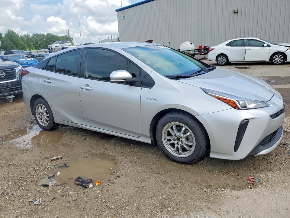 2021 TOYOTA PRIUS L ECO — Фото 4 из 12