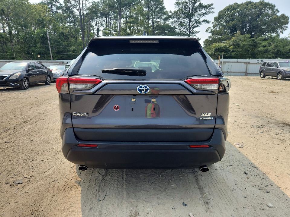2021 TOYOTA RAV4 XLE — Фото 6 из 14