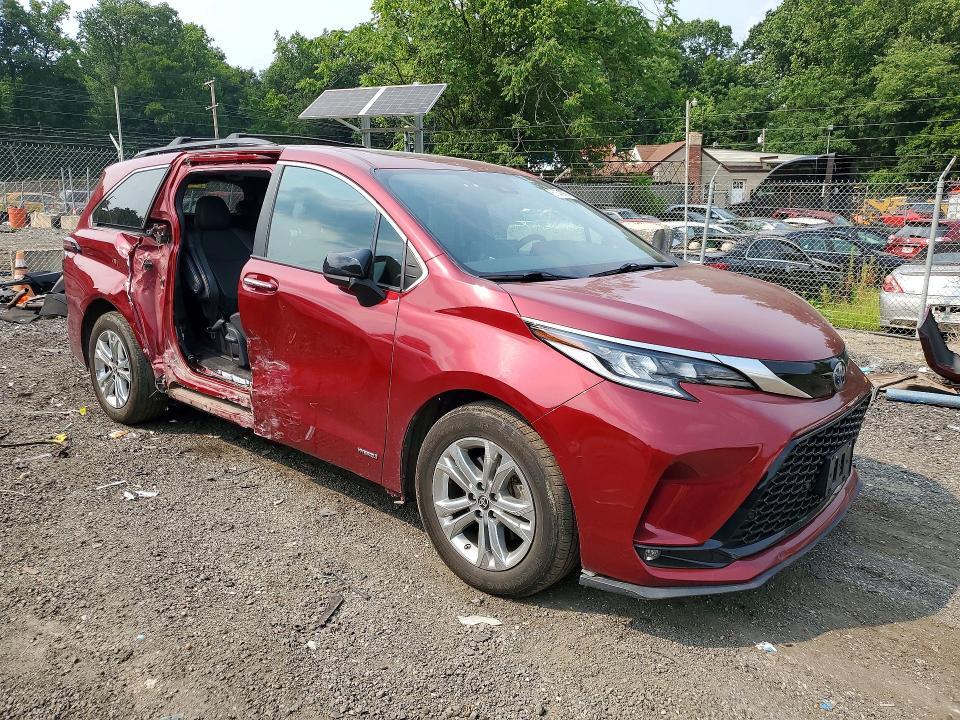 2021 TOYOTA SIENNA XSE — Фото 4 из 13