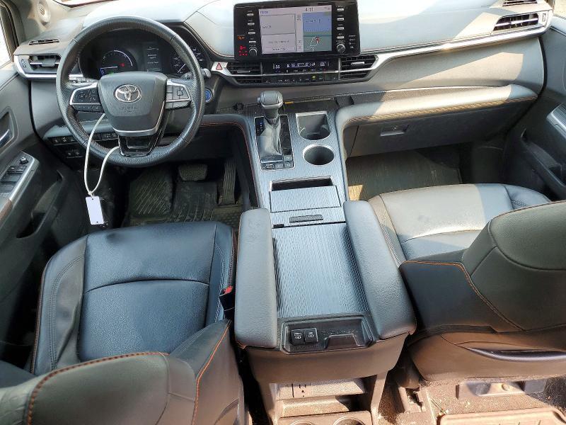 2021 TOYOTA SIENNA XSE — Фото 8 из 13
