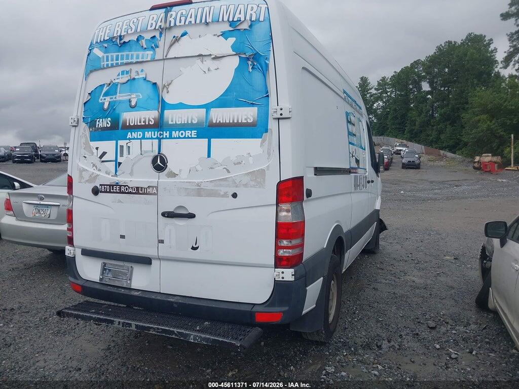 WD3PE7CCXA5430731 2010 MERCEDES-BENZ SPRINTER VAN 2500 photo no. 4