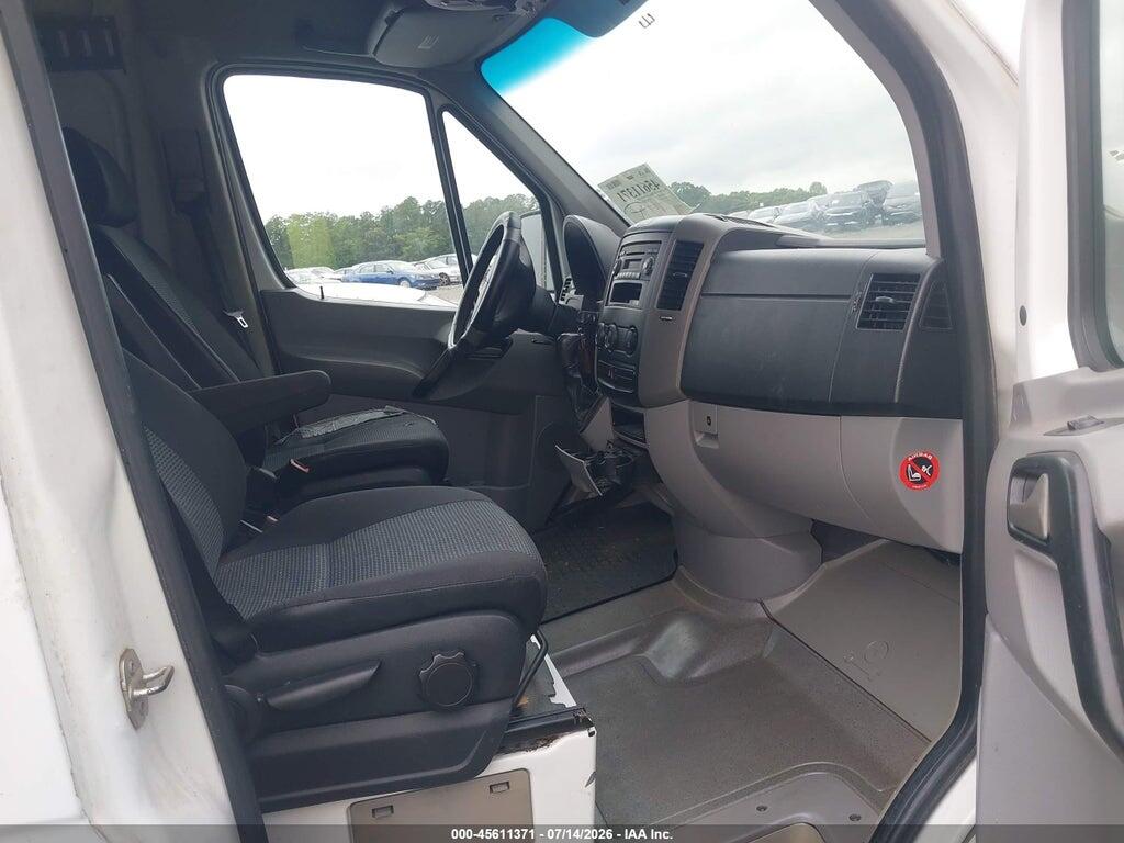 WD3PE7CCXA5430731 2010 MERCEDES-BENZ SPRINTER VAN 2500 photo no. 5