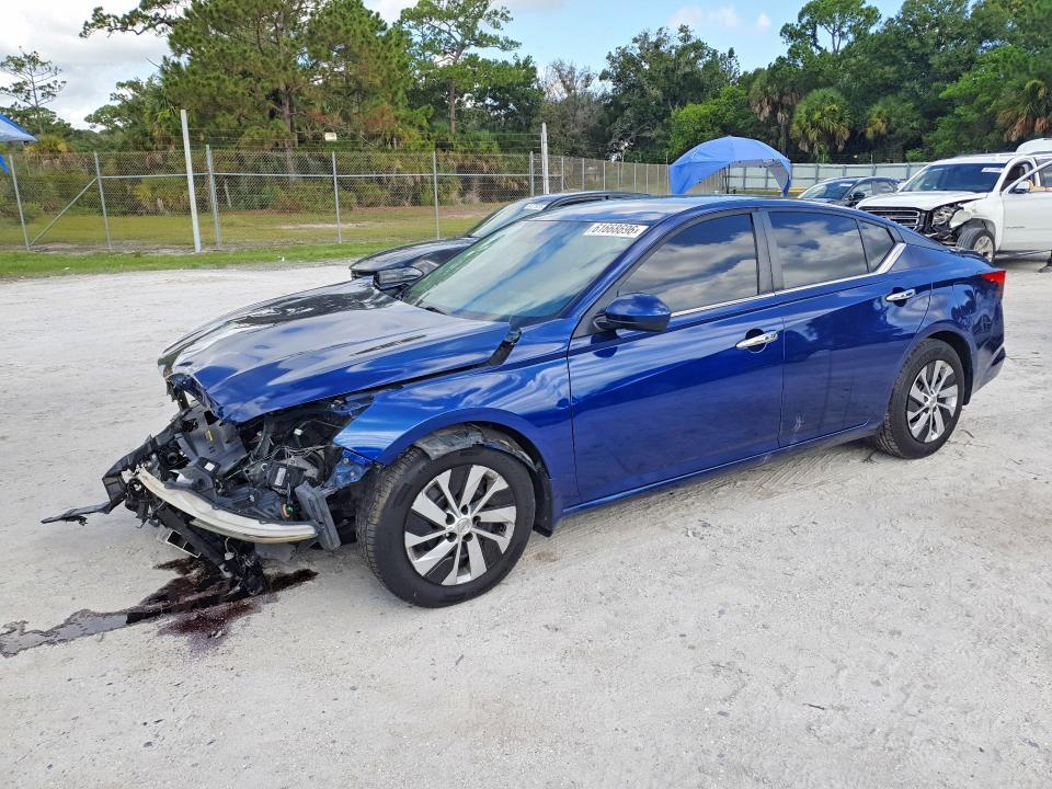 2019 NISSAN ALTIMA S