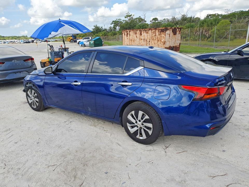 2019 NISSAN ALTIMA S — Фото 2 из 12