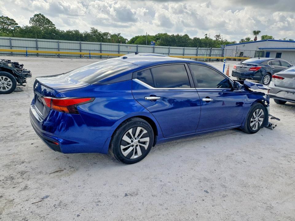 2019 NISSAN ALTIMA S — Фото 3 из 12