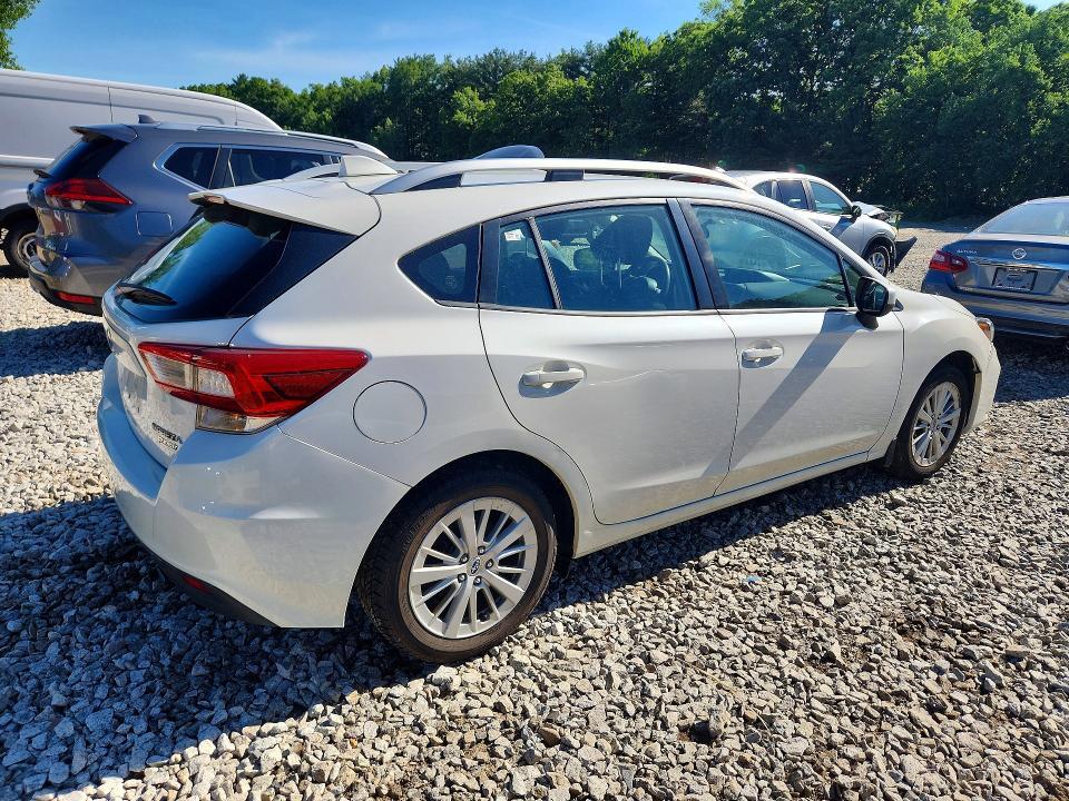 4S3GTAB61H3700827 2017 SUBARU IMPREZA photo no. 3