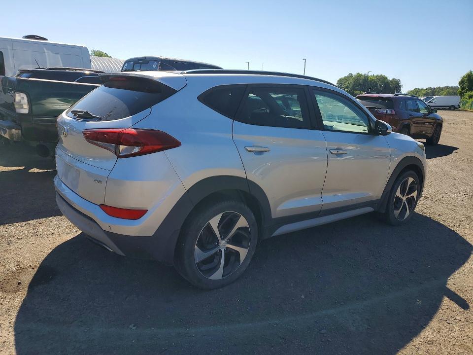 KM8J3CA2XJU797683 2018 HYUNDAI TUCSON photo no. 3