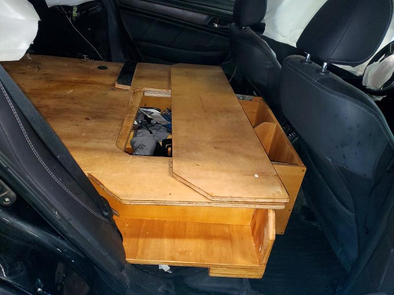 4S4BSANC5J3228289 2018 SUBARU OUTBACK photo no. 11
