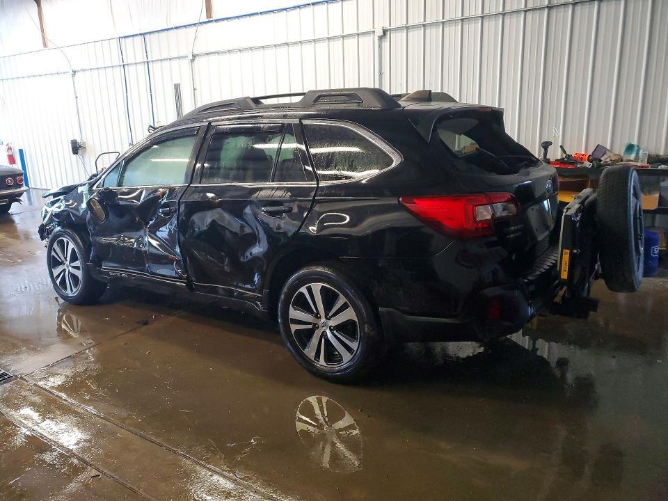 4S4BSANC5J3228289 2018 SUBARU OUTBACK photo no. 2
