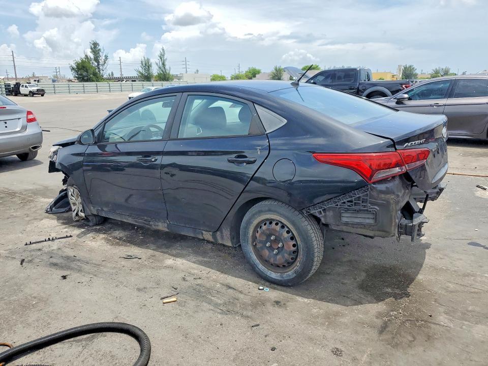 3KPC24A32JE019813 2018 HYUNDAI ACCENT photo no. 2
