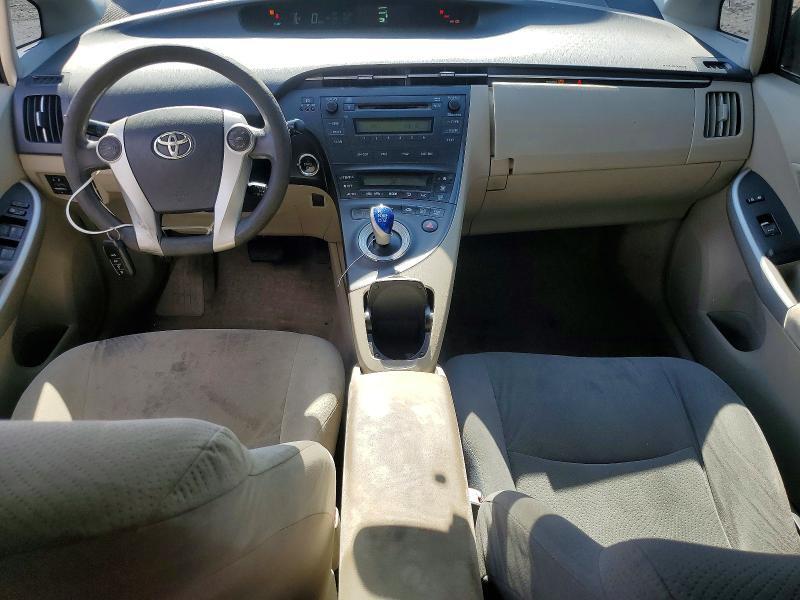 2011 TOYOTA PRIUS TWO — Фото 8 из 12