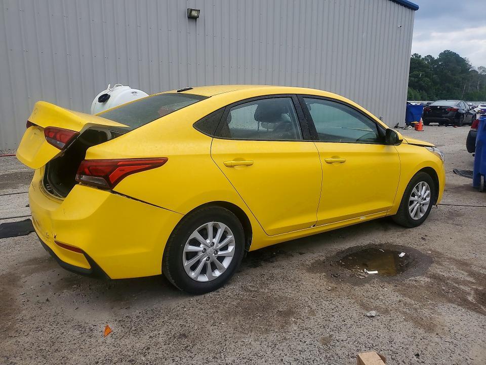 2018 HYUNDAI ACCENT — Фото 3 из 12
