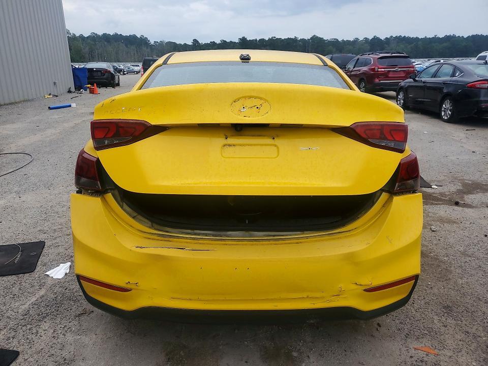 2018 HYUNDAI ACCENT — Фото 6 из 12