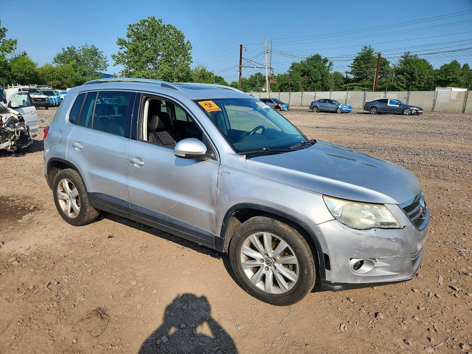2010 VOLKSWAGEN TIGUAN SE — Фото 4 из 12