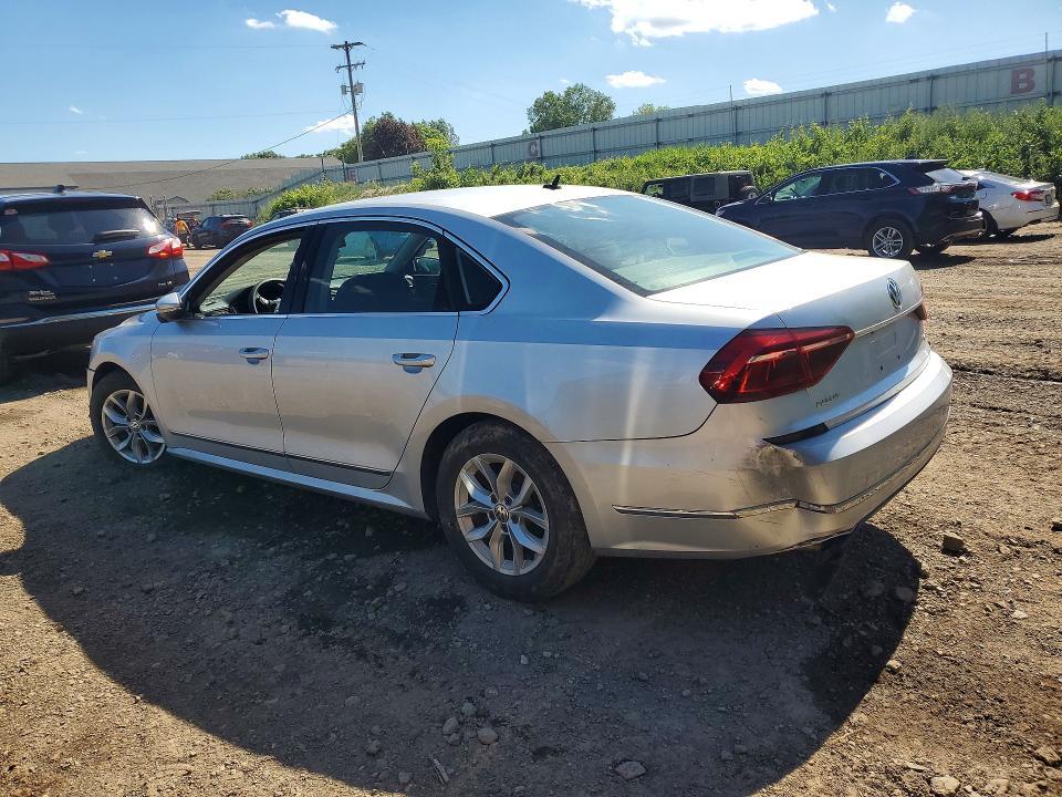 1VWAT7A32HC057854 2017 VOLKSWAGEN PASSAT photo no. 2