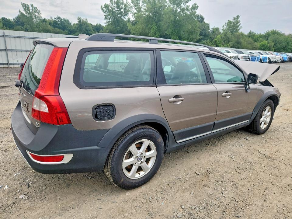 YV4BZ982681031586 2008 VOLVO XC70 photo no. 3