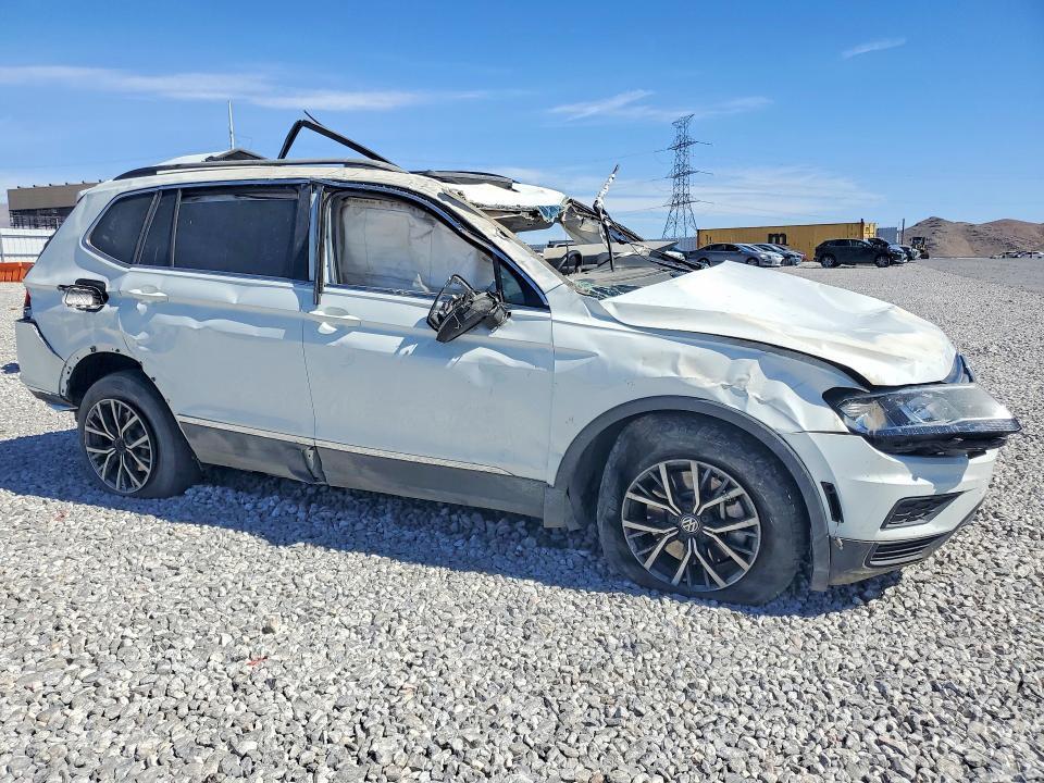 2021 VOLKSWAGEN TIGUAN SE — Фото 4 из 12