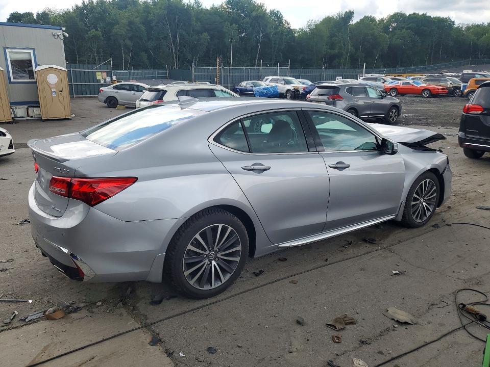19UUB3F77JA001970 2018 ACURA TLX photo no. 3