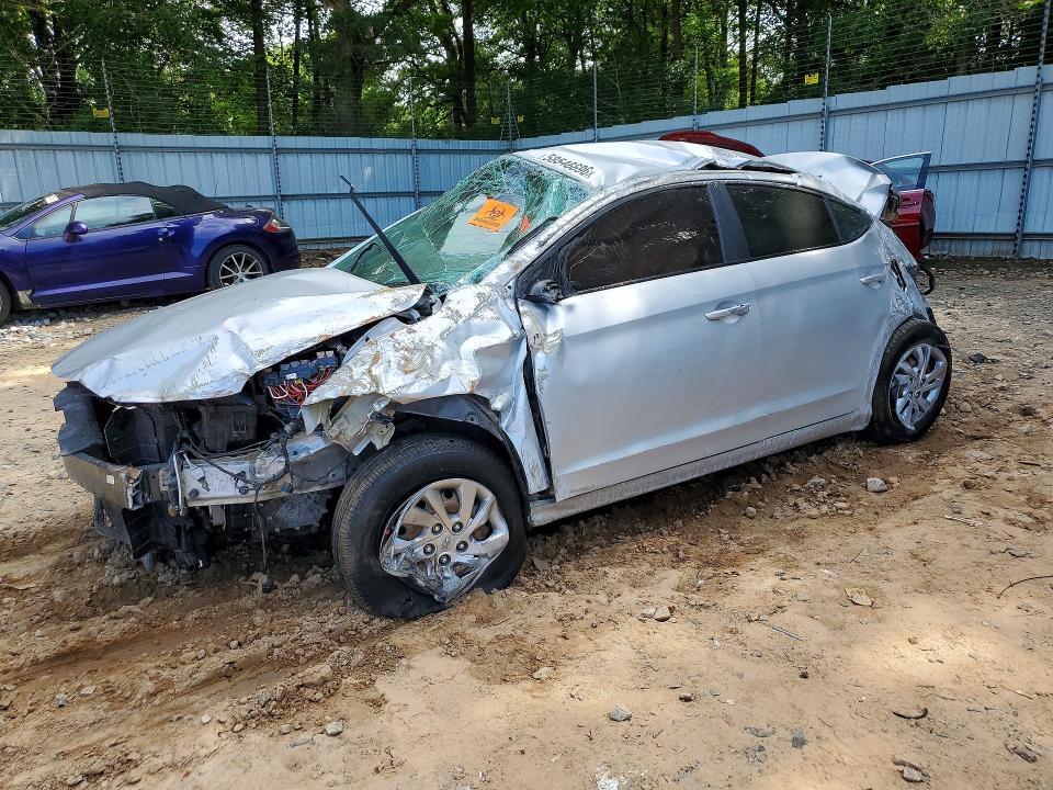 2018 HYUNDAI ELANTRA SE