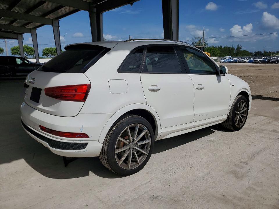 WA1BCCFS5JR023727 2018 AUDI Q3 photo no. 3