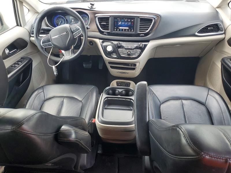 2020 CHRYSLER VOYAGER LXI — Фото 8 из 13