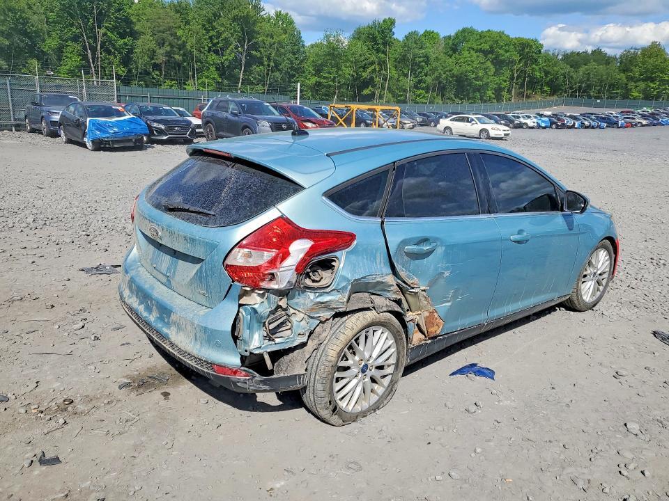 1FAHP3M28CL414261 2012 FORD FOCUS photo no. 3