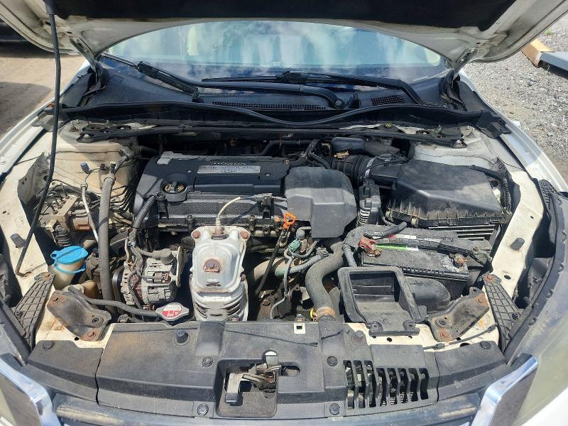 1HGCR2F85DA115058 2013 HONDA ACCORD photo no. 11