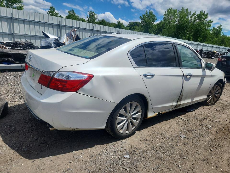 1HGCR2F85DA115058 2013 HONDA ACCORD photo no. 3