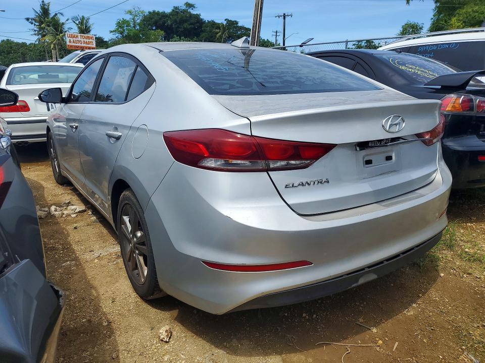 2018 HYUNDAI ELANTRA SE — Фото 2 из 12
