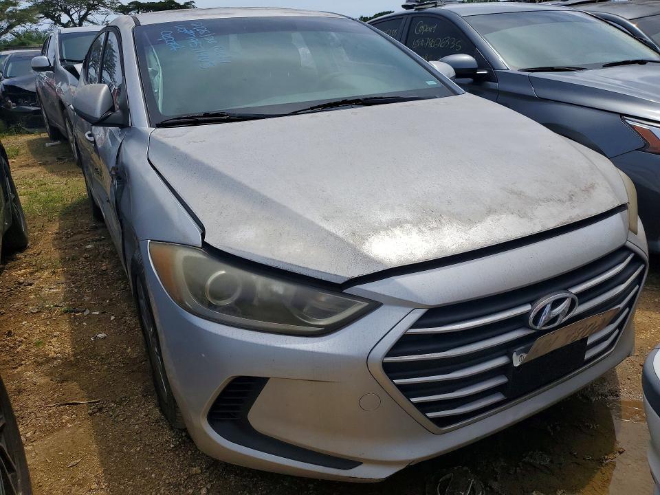 2018 HYUNDAI ELANTRA SE — Фото 5 из 12