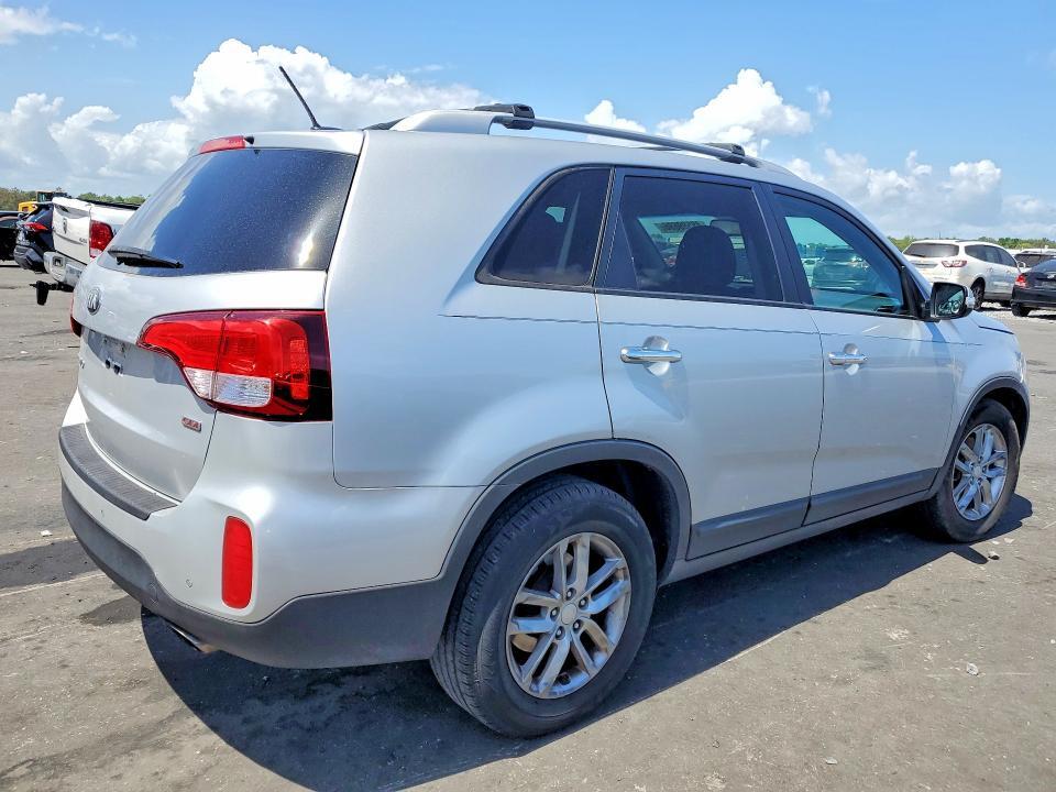 5XYKT3A61EG432649 2014 KIA SORENTO photo no. 3
