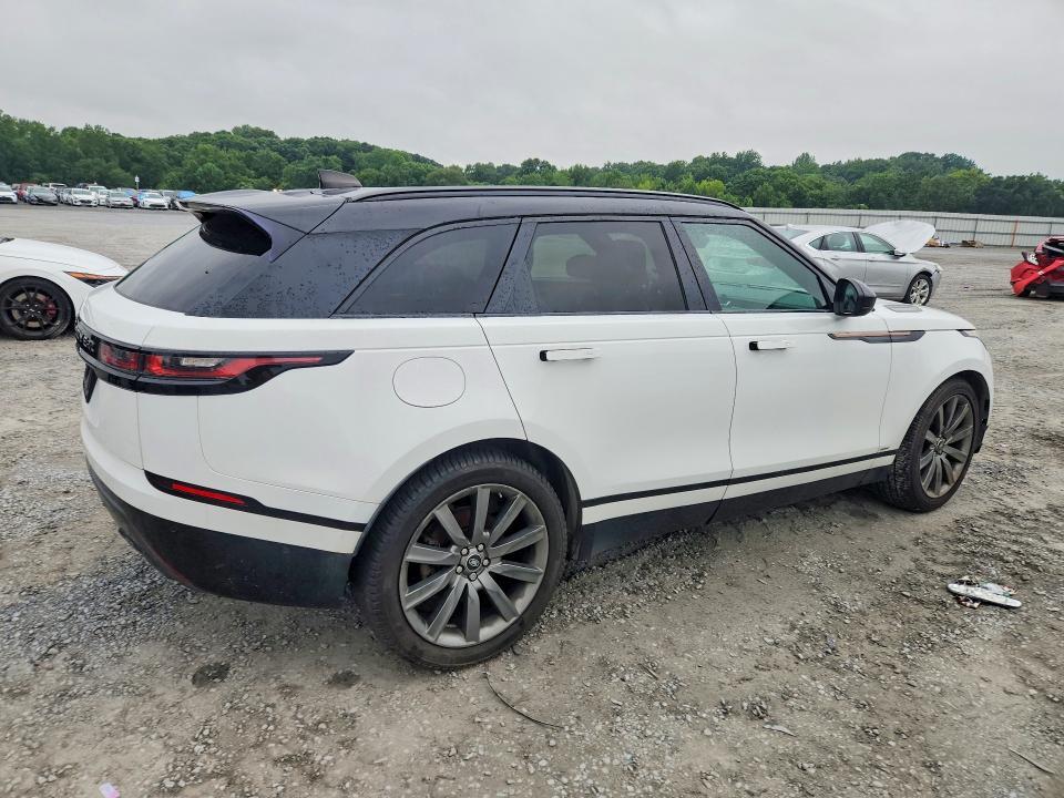 2018 LAND ROVER RANGE ROVER VELAR R-DYNAMIC HSE — Фото 3 из 13
