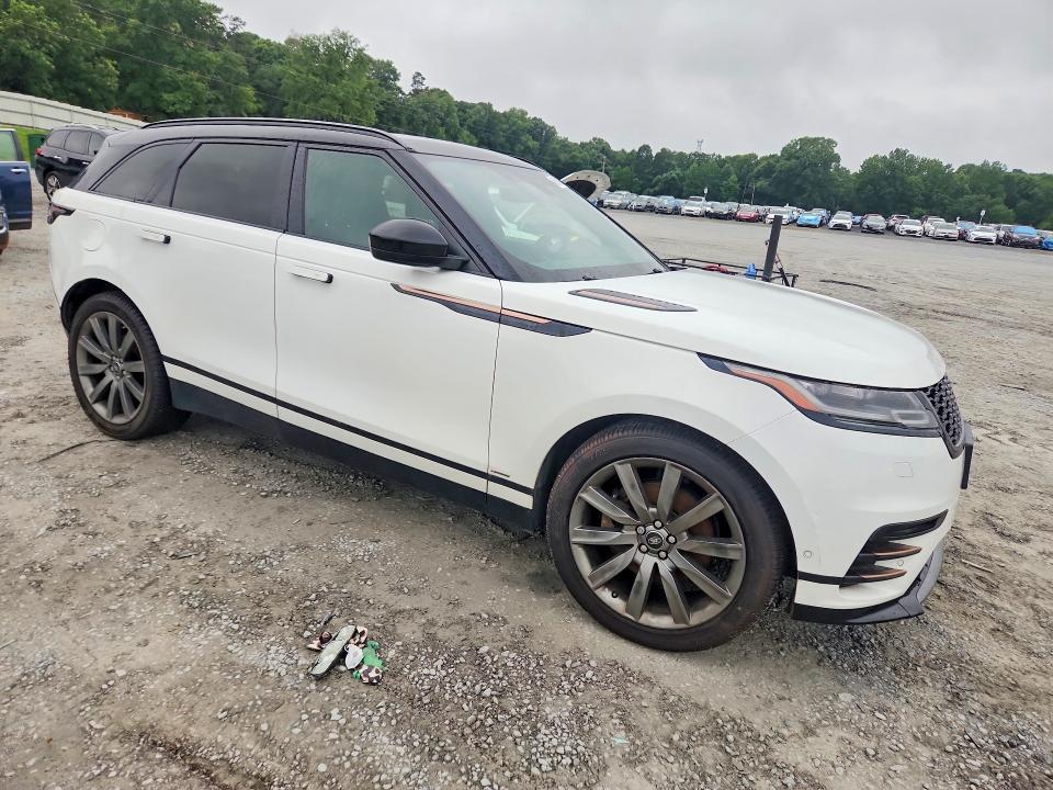 2018 LAND ROVER RANGE ROVER VELAR R-DYNAMIC HSE — Фото 4 из 13