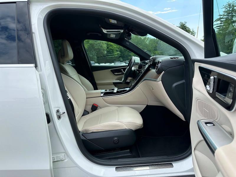 2024 MERCEDES-BENZ GLC 300 — Фото 8 из 10