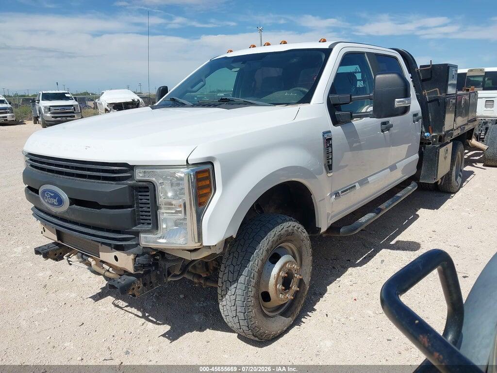 1FD8W3HT6JEC66771 2018 FORD F-350 CHASSIS photo no. 2