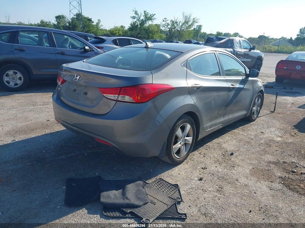 5NPDH4AE5DH203230 2013 HYUNDAI ELANTRA photo no. 4