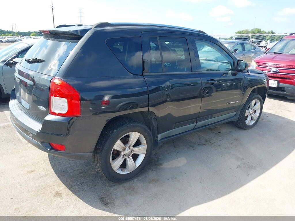 1J4NF1FB5BD219061 2011 JEEP COMPASS photo no. 4